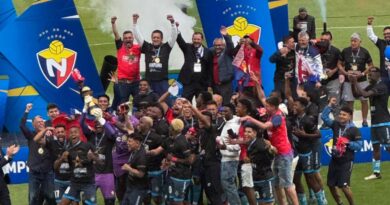 El Nacional celebra su título número 17 en el fútbol ecuatoriano, con un acumulado de 520 mil dólares en premios tras vencer a Independiente del Valle en la final de la Copa Ecuador 2024.