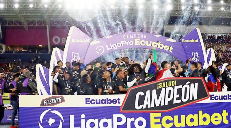 Liga se coronó campeón de la LigaPro 2024. Cayó 1-0 con IDV en la final de vuelta en el estadio Banco Guayaquil, en Sangolquí.