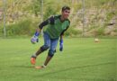 ¡Gianluca Espinoza renueva con Emelec! El arquero busca consolidarse como titular en 2025 mientras el Bombillo enfrenta nuevos desafíos.