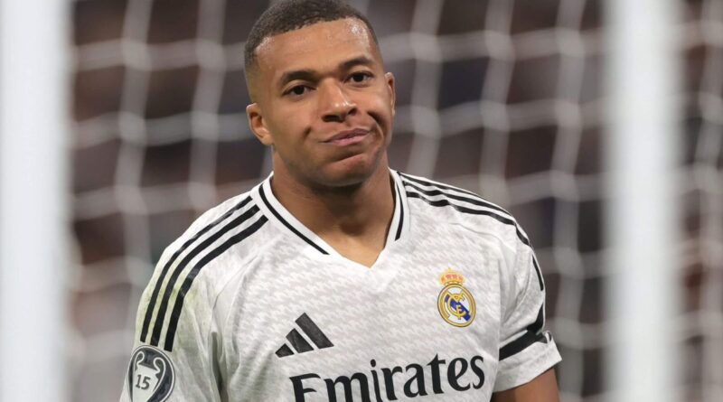 Kylian Mbappé falló su segundo penal consecutivo y sigue sin ser decisivo en el Real Madrid.