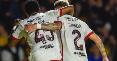 Gonzalo Plata y Flamengo brillan: contundente victoria 3-0 frente a Criciúma en la penúltima fecha del Brasileirao.