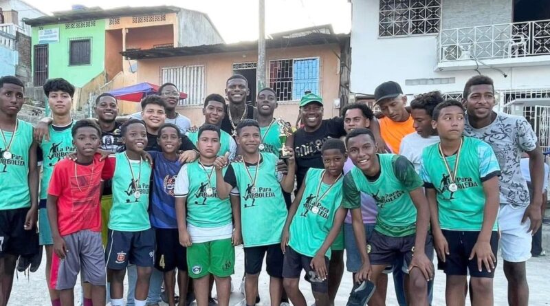 Robert Arboleda, jugador de Sao Paulo, estuvo presente en el campeonato 'La Para Arboleda'.