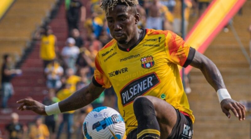 Adonis Preciado se despidió de Barcelona SC. El extremo no renovó su contrato y ya se encuentra en México para jugar en Querétaro.