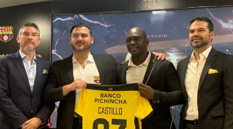 Segundo Castillo, DT de Barcelona SC, busca incorporar futbolistas en el arco, defensa, mediocampo y ataque. Hay 11 jugadores en duda.