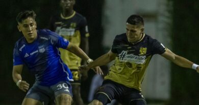 El Club Sport Emelec, dirigido por el colombiano Leonel Álvarez, perdió por 2-0 ante las Águilas Doradas por la Serie Colombia.