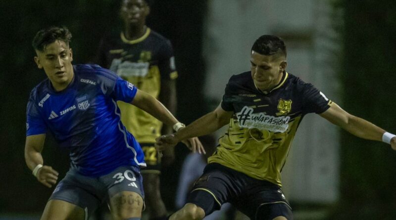 El Club Sport Emelec, dirigido por el colombiano Leonel Álvarez, perdió por 2-0 ante las Águilas Doradas por la Serie Colombia.