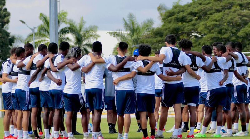 El Club Sport Emelec se enfrentará a Deportivo Cali en la Serie Colombia, este sábado 18 de enero.