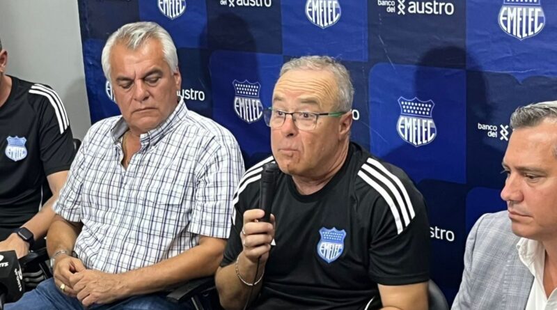 Jorge Célico afirmó que quiere revertir la difícil situación deportiva que está viviendo Emelec en LigaPro, donde registra dos derrotas.