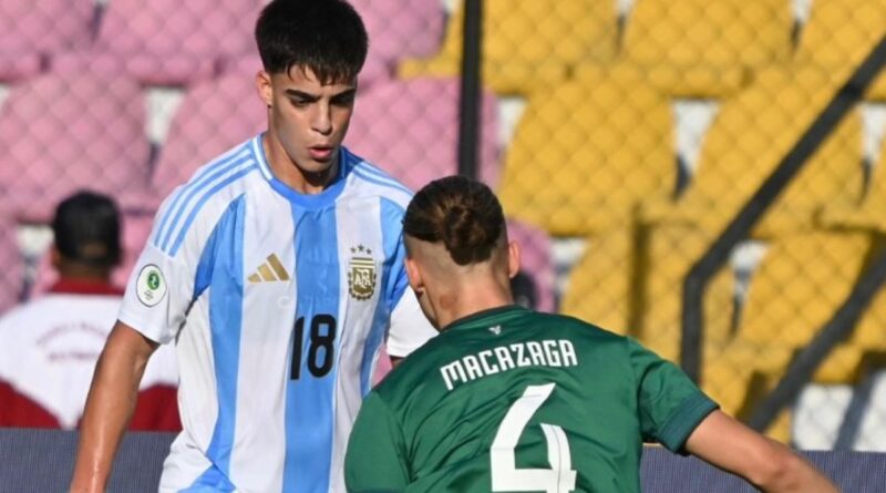 La Selección de Argentina, dirigida por Diego Placente, venció a Bolivia y es puntero del Grupo B del Sudamericano Sub-20