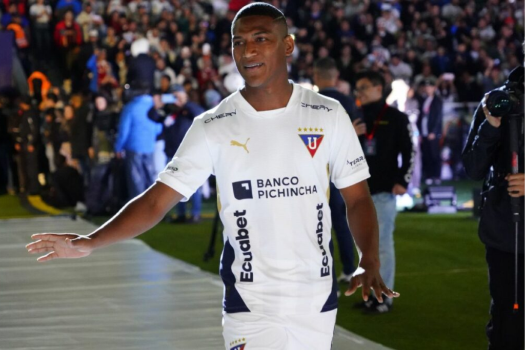 Carlos Gruezo comparte sus expectativas y emoción por su regreso a Liga de Quito