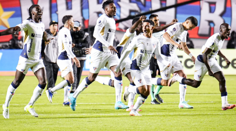 Liga de Quito (LDU) jugaría con doble nueve frente a El Nacional, por la fecha once de la LigaPro. Ramírez y Gruezo serán ausencias.