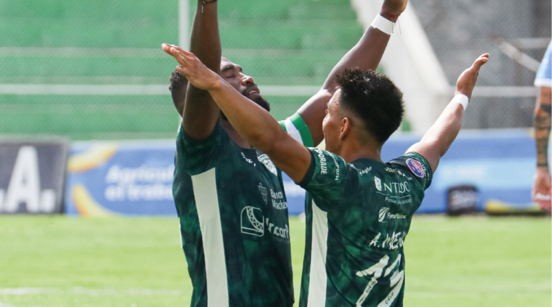 Ángel Mena marca su primer gol en la LigaPro