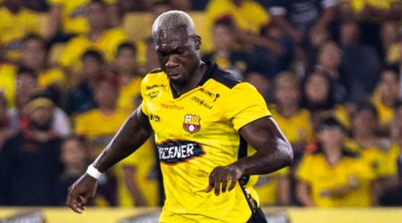 Felipe Caicedo puede sumar sus primeros minutos oficiales con Barcelona SC, cuando el 'ídolo' enfrente a Corinthians en la Libertadores.