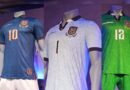 La Selección de Ecuador presentó su nueva camiseta en homenaje a los 100 años de la Federación Ecuatoriana de Fútbol (FEF).