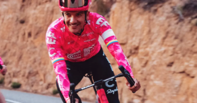 Richard Carapaz destaca en la primera etapa del Tirreno-Adriático 2025