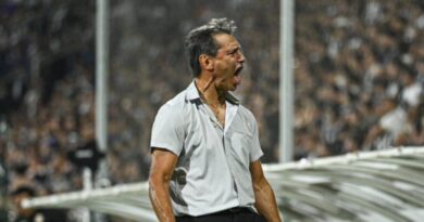 Fabián Bustos tiene sentimientos encontrados por enfrentar a Barcelona SC, su exclub y su próximo rival en la Copa Conmebol Libertadores.