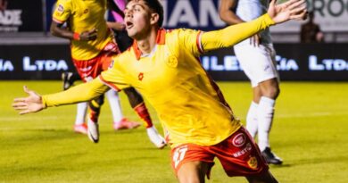 Aucas venció a Universidad Católica con goles de Ulises Ciccioli y Ronald Briones.