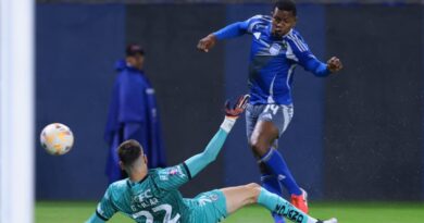 Emelec se llevó la victoria ante Independiente del Valle en el último minuto de los adicionales, gracias a un zapatazo de Christian Valencia.