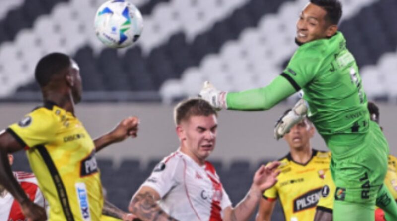 Barcelona SC se enfrenta a River Plate por la cuarta jornada de la fase de grupos de la Copa Libertadores. El árbitro del cotejo será Wilman Roldán.
