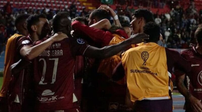 Mushuc Runa hace historia en la Copa Sudamericana 2025 siendo el único equipo líder con 13 puntos del Grupo E.