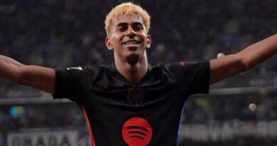 El FC Barcelona se proclamó campeón de LaLiga 2024/25 este jueves 15 de mayo tras imponerse 2-0 al Espanyol con gol de Fermín y Lamine Yamal.