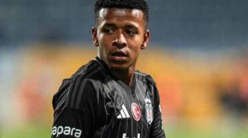Keny Arroyo, extremo ecuatoriano de 18 años, lleva un solo gol con el Besiktas en la Superlig Turca y suena para el Santos.