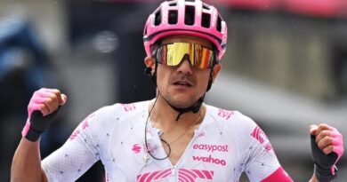 Richard Carapaz cumplió un buen papel en la Etapa 12 del Giro de Italia, ya que ascendió dos lugares en la Clasificación General.