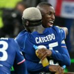 Chelsea, con el ecuatoriano Moisés Caicedo, remontó y venció 1-4 al Real Betis y se coronó campeón de la Conference League.