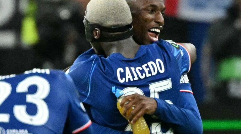Chelsea, con el ecuatoriano Moisés Caicedo, remontó y venció 1-4 al Real Betis y se coronó campeón de la Conference League.