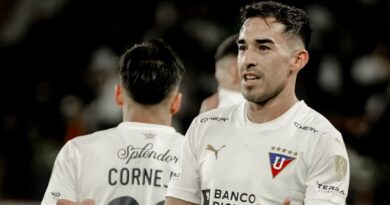 Liga de Quito goleó 3-0 a Central Córdoba y clasificó a los octavos de final de la Copa Libertadores 2025.