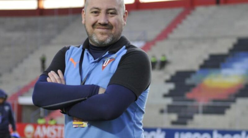 Eduardo Álvarez, director deportivo de LDU, reveló detalles sobre el perfil del próximo DT del club y no descarta que sea ecuatoriano.