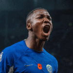 ¿Cuándo juega Moisés Caicedo la final de Conference League?