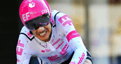 Richard Carapaz brilla en la etapa 3 del Giro de Italia