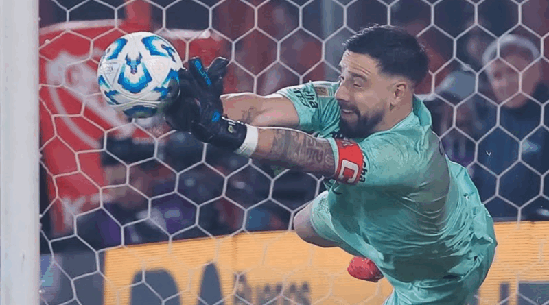 Hernán Galíndez le dio la clasificación a Huracán a la final