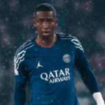 Willian Pacho: ¿Cuándo levanta el trofeo de campeón de la Ligue 1?