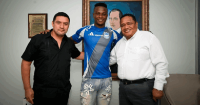 José Angulo es nuevo delantero de Emelec