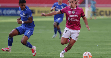 Independiente del Valle golea a Universidad Católica
