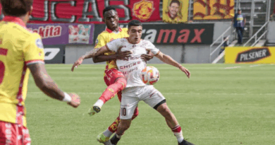 Deportivo Cuenca vence con contundencia a Aucas