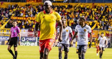 Sin despeinarse, Sociedad Deportiva Aucas venció 2 a 0 a Barcelona SC por la fecha 15 de la Liga Profesional de Fútbol del Ecuador.
