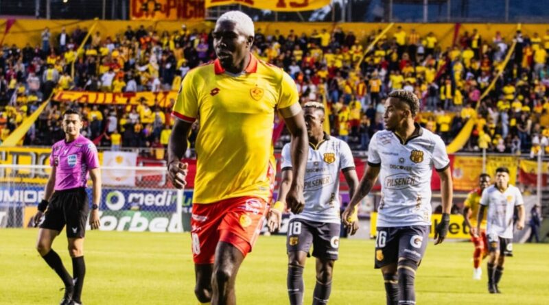 Sin despeinarse, Sociedad Deportiva Aucas venció 2 a 0 a Barcelona SC por la fecha 15 de la Liga Profesional de Fútbol del Ecuador.