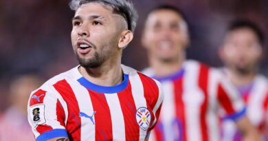 De la mano de Gustavo Alfaro, Paraguay vence 2-0 a Uruguay en la jornada 15 de las Eliminatorias Sudamericanas.