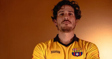 Barcelona SC, en conjunto con Marathon, sigue sorprendiendo a sus hinchas con camisetas conmemorativas en medio de una crisis.