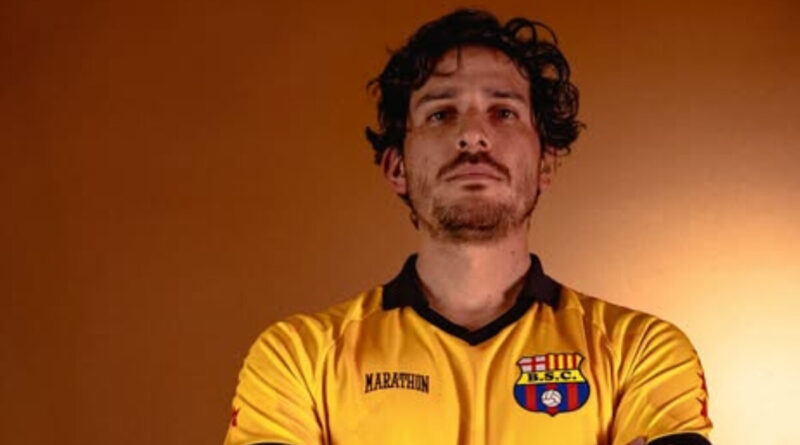 Barcelona SC, en conjunto con Marathon, sigue sorprendiendo a sus hinchas con camisetas conmemorativas en medio de una crisis.