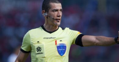 El partido entre Perú y la Selección de Ecuador será dirigido por una terna arbitral colombiana. Andrés Rojas será el juez central.
