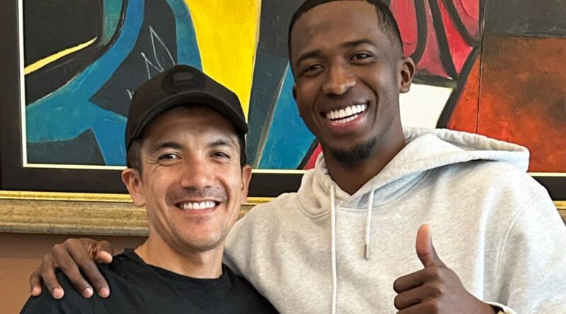 Richard Carapaz y Willian Pacho, dos deportistas que han dejado en alto el país, tuvieron un emotivo encuentro.