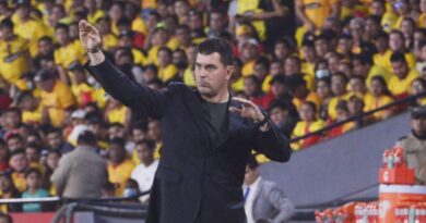 Ismael Rescalvo ha tenido un paso irregular por Deportes Tolima, con victorias sorprendentes, pero con derrotas que han causado malestar.