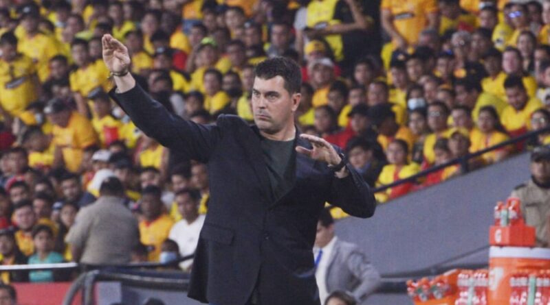 Ismael Rescalvo ha tenido un paso irregular por Deportes Tolima, con victorias sorprendentes, pero con derrotas que han causado malestar.