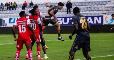 Jean Carlos Blanco cumplió la inexorable ley del ex ante Aucas, pero Técnico Universitario no hizo respetar su localía.
