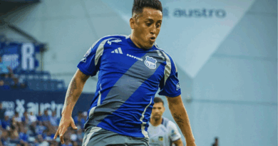 Emelec derrota a Delfín SC con sus nuevos fichajes
