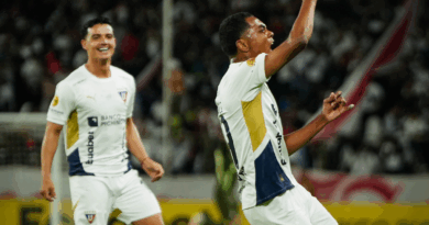 Liga de Quito derrota a Barcelona SC en el Rodrigo Paz